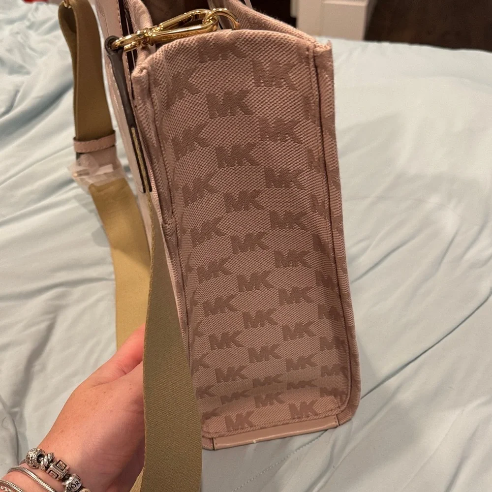 Michael Kors Soft Pink Monogram Large Gigi Tote *BRAND NEW*